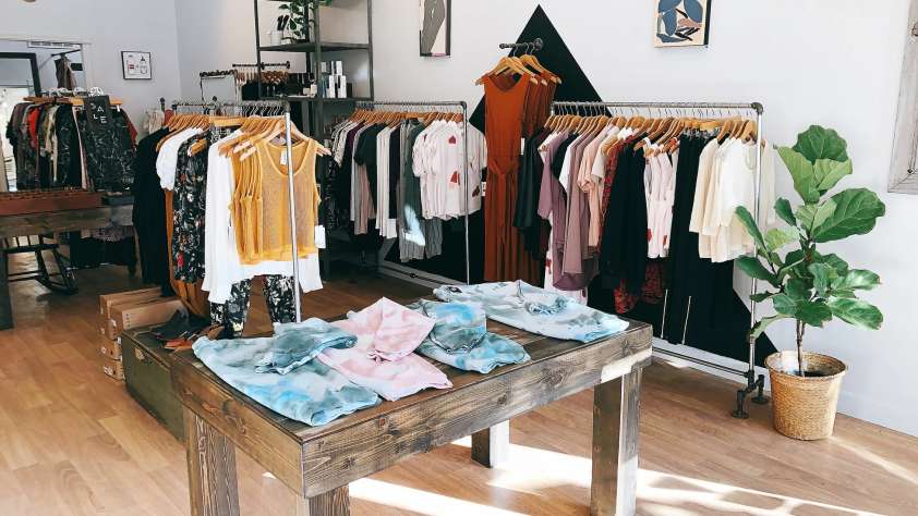 boutiques in Andersonville milk handmade
