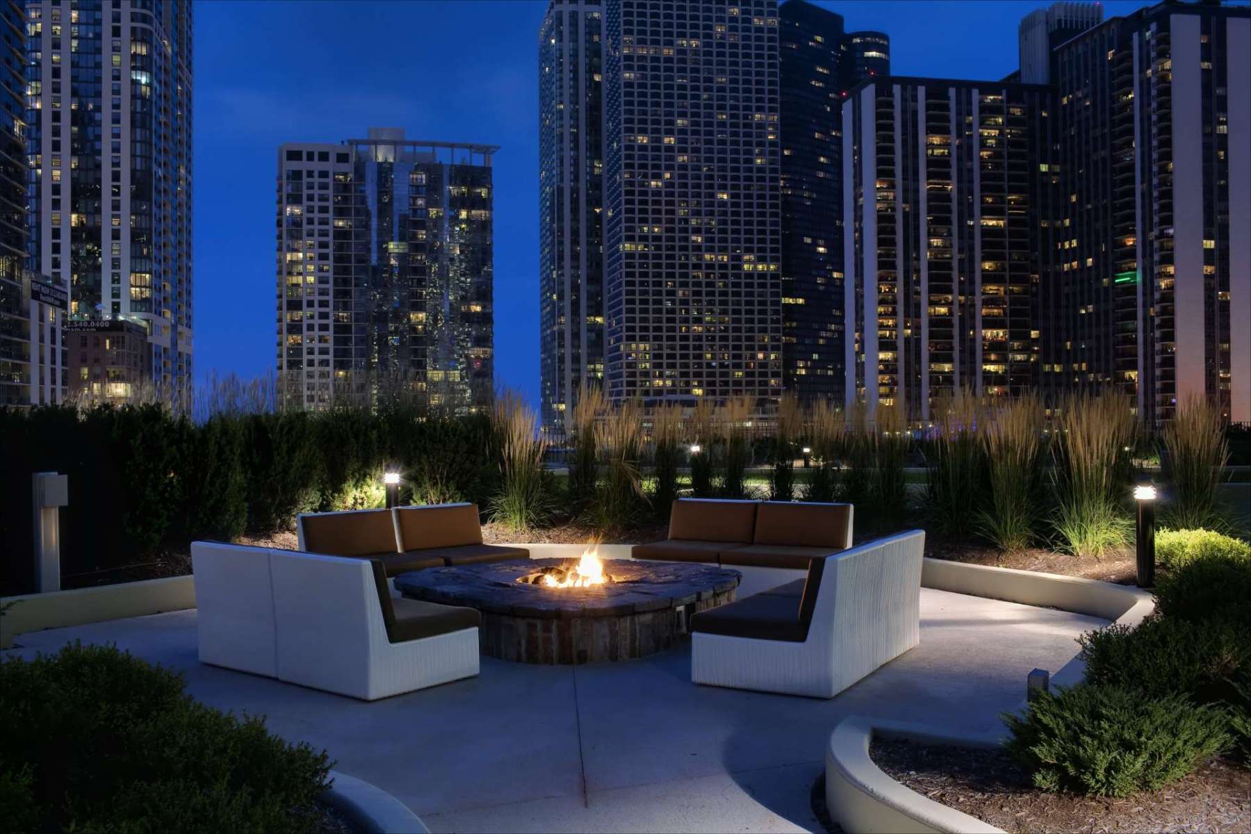 wellness retreat in chicago at radisson blu aqua outdoor terrace