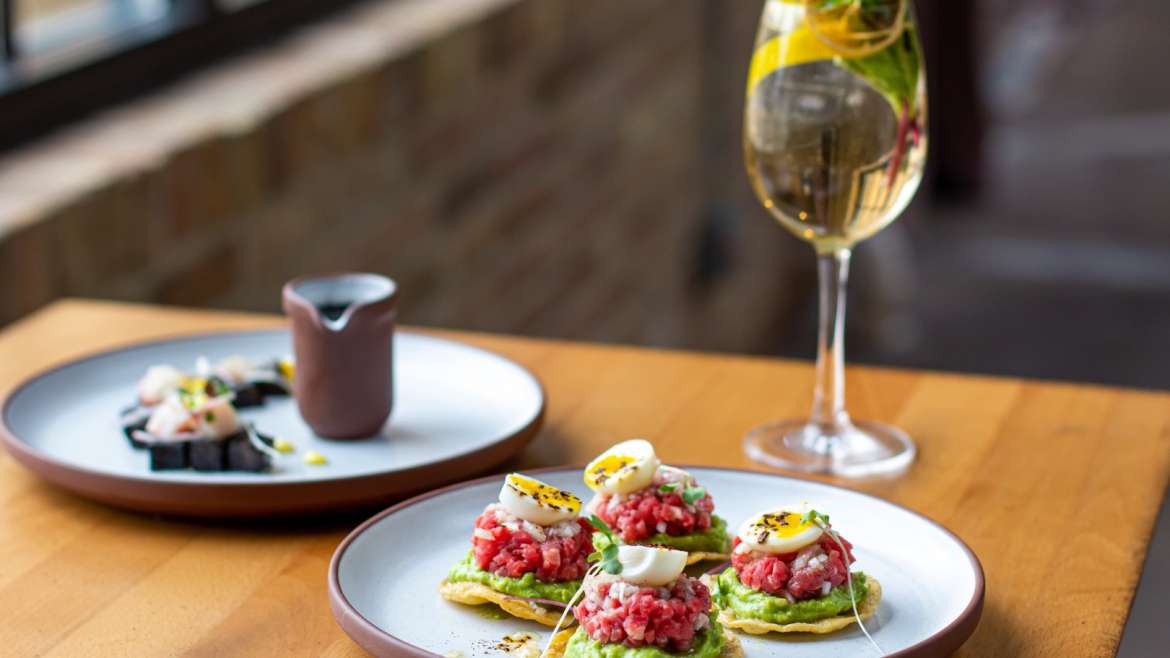 spring lunch date in chicago tabu ceviche tartare banner image