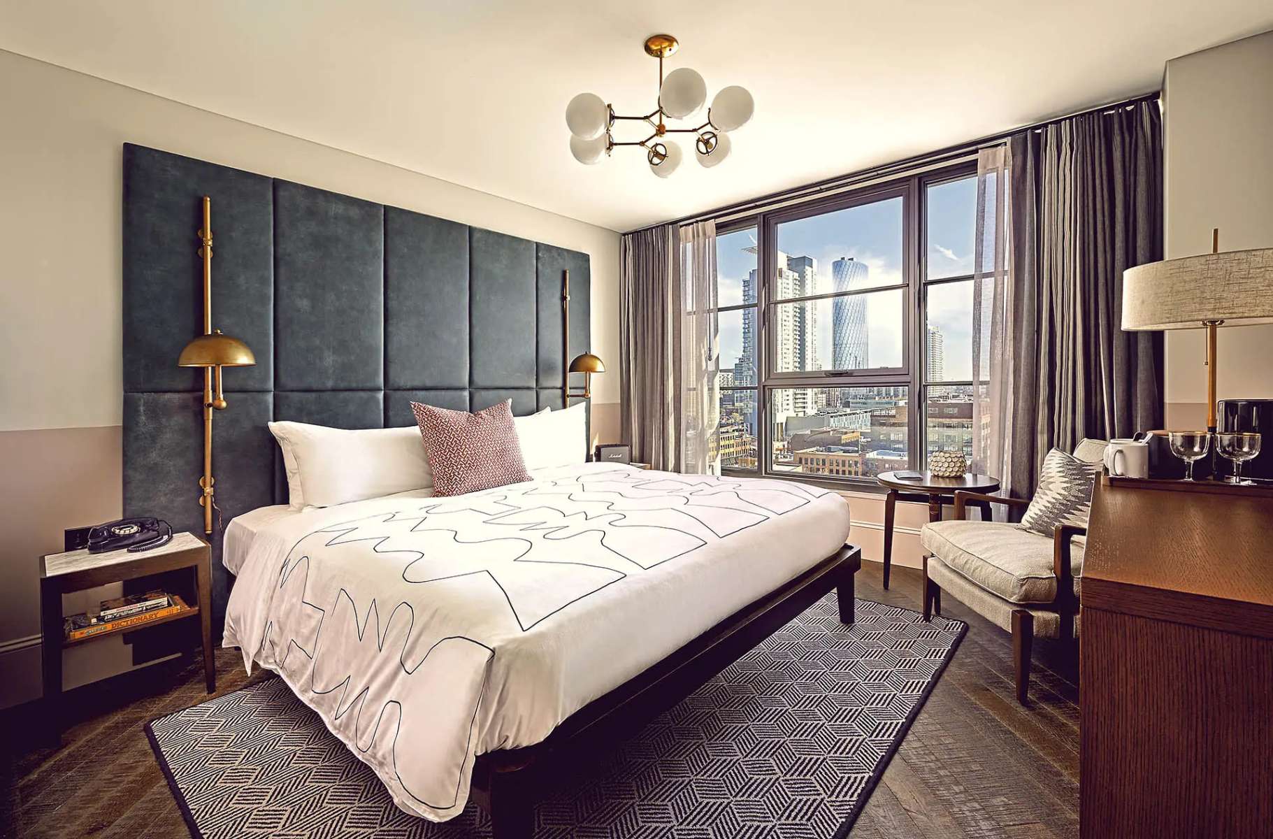 the hoxton chicago artistic hotels in chicago