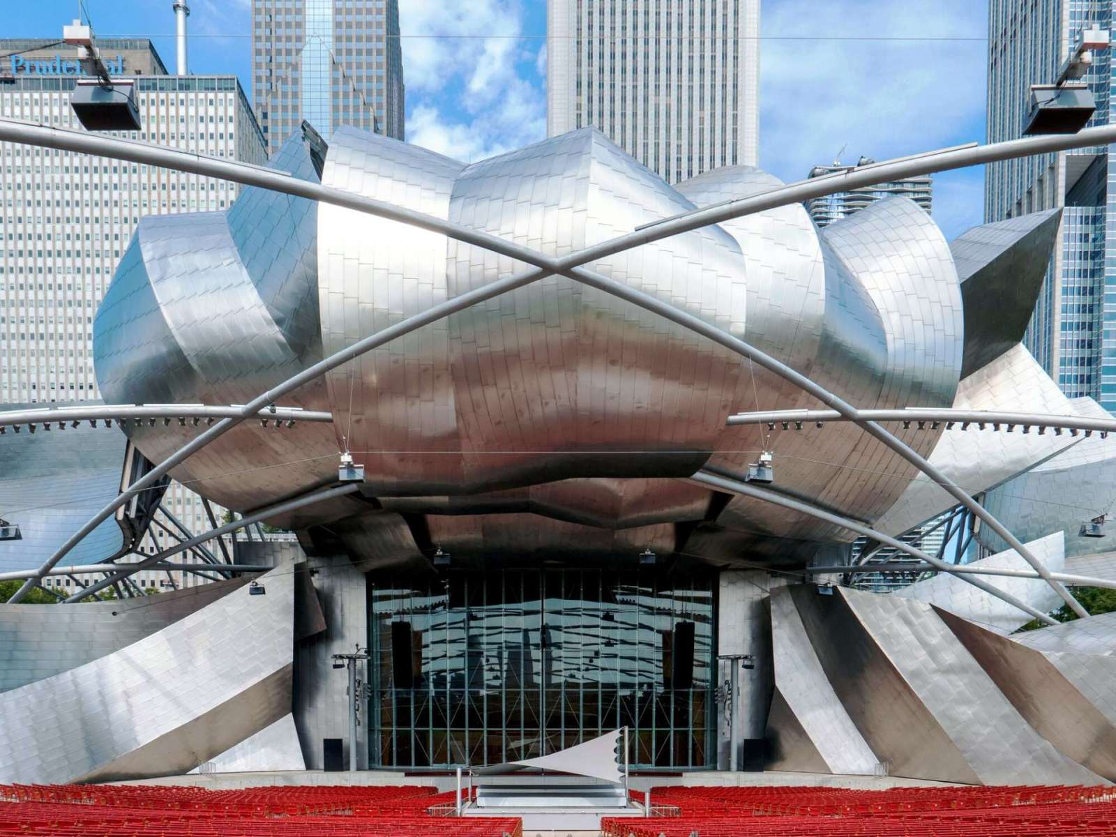 things to do in millenium park chicago summer 2023 banner stage image