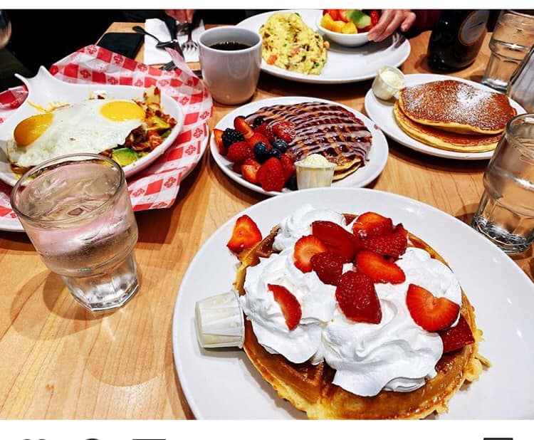 10 Sunday Funday Brunch Places Near You in Phoenix to Try ...