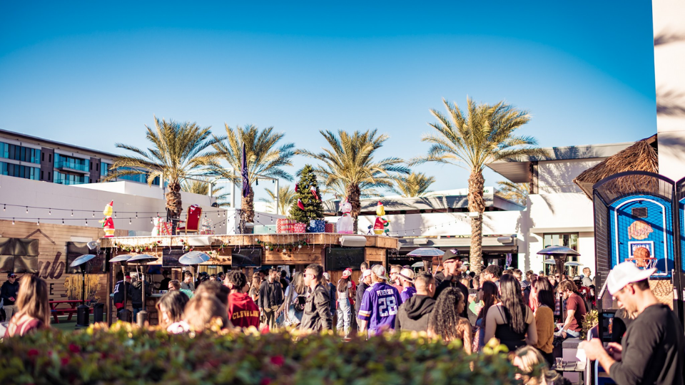 10 Best Poolside Restaurants & Bars to Visit This Summer Near Phoenix