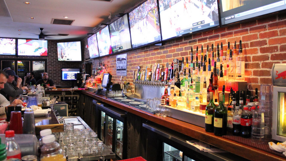 12 Best Sports Bars to Visit Near Phoenix | UrbanMatter ...