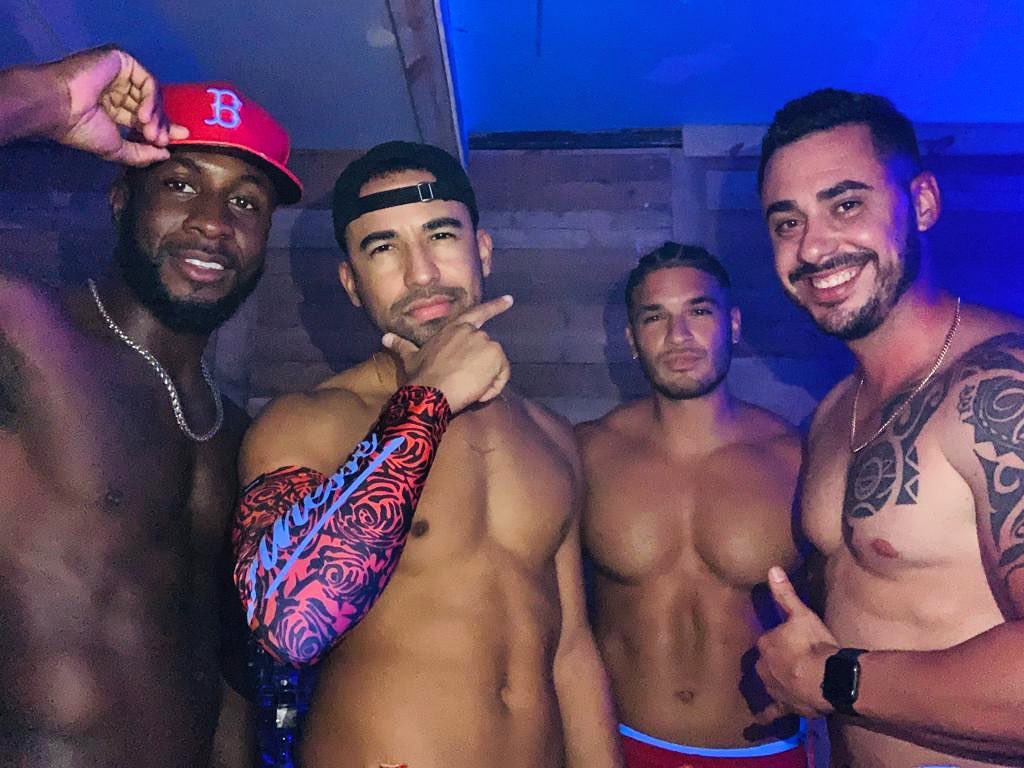 discreet gay bars in miami