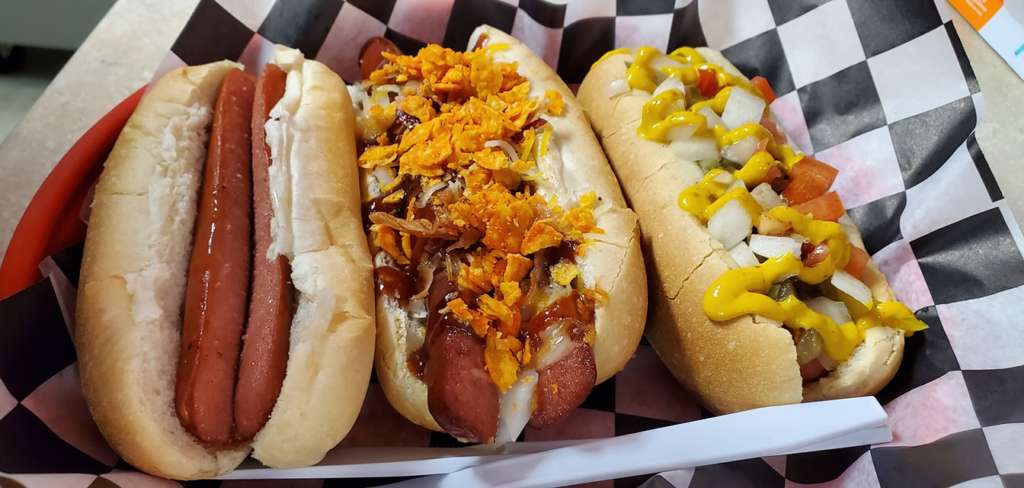25 Best Hot Dog Restaurants & Stands in America to Visit - UrbanMatter