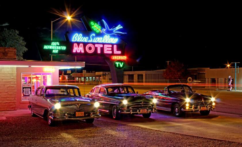 15 Coolest Retro Motels To Visit In America - UrbanMatter