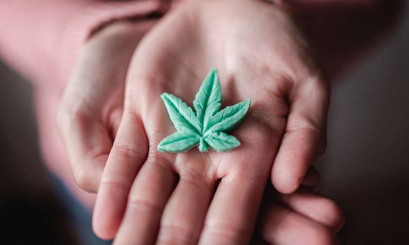 How to Use CBD Gummies Effectively for Sleep - UrbanMatter