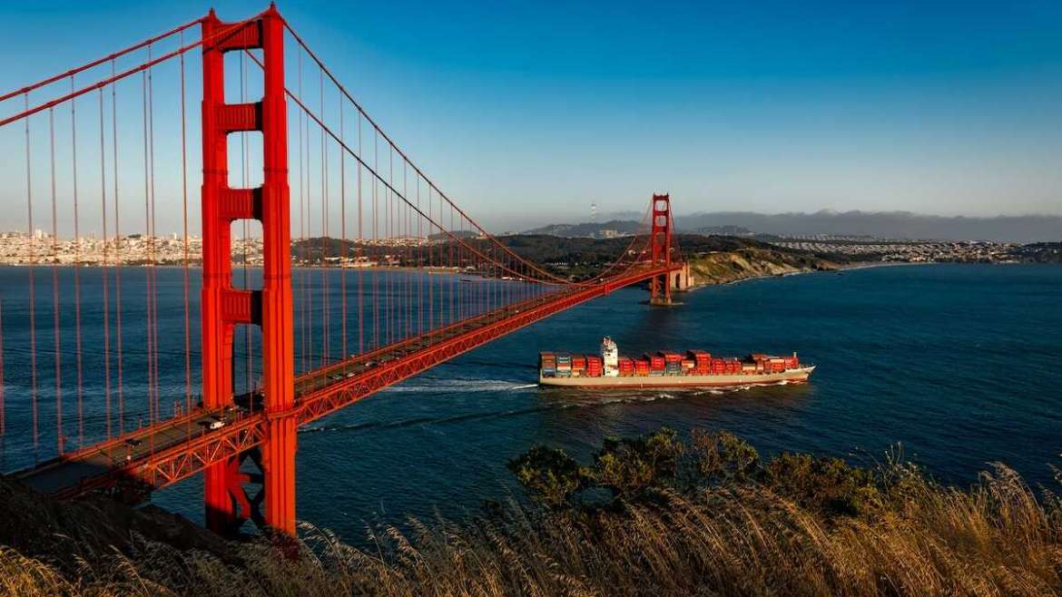 ship carrying container