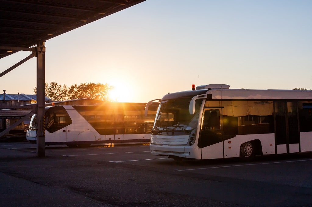 Charter-Buses-A-Comfortable-and-Convenient-Airport