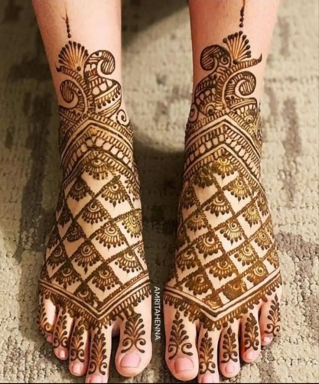 Classic Floral Leg Mehndi Design