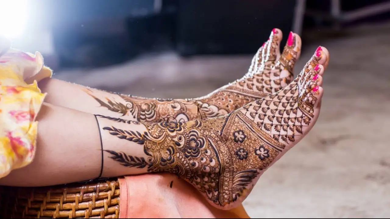 leg mehandi design 