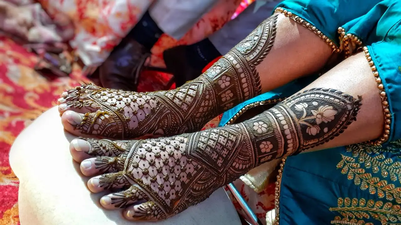 Traditional Leg Mehndi Designs