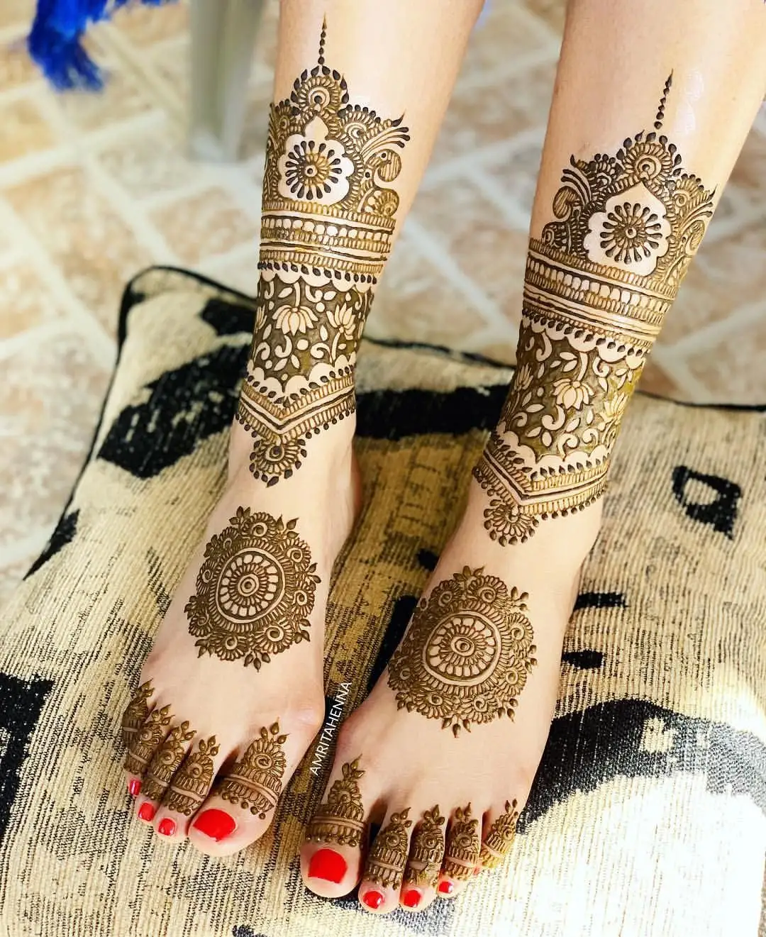 Trending Leg Mehandi Designs