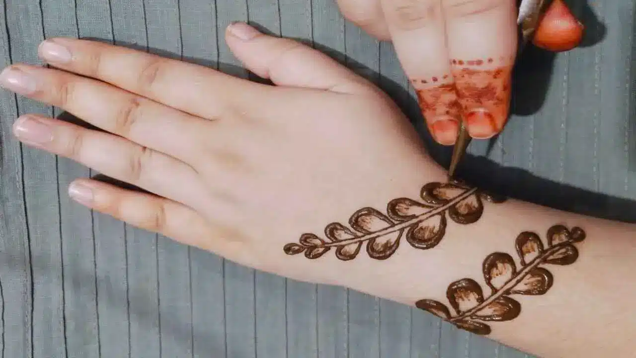 Minimalism Mehndi Design