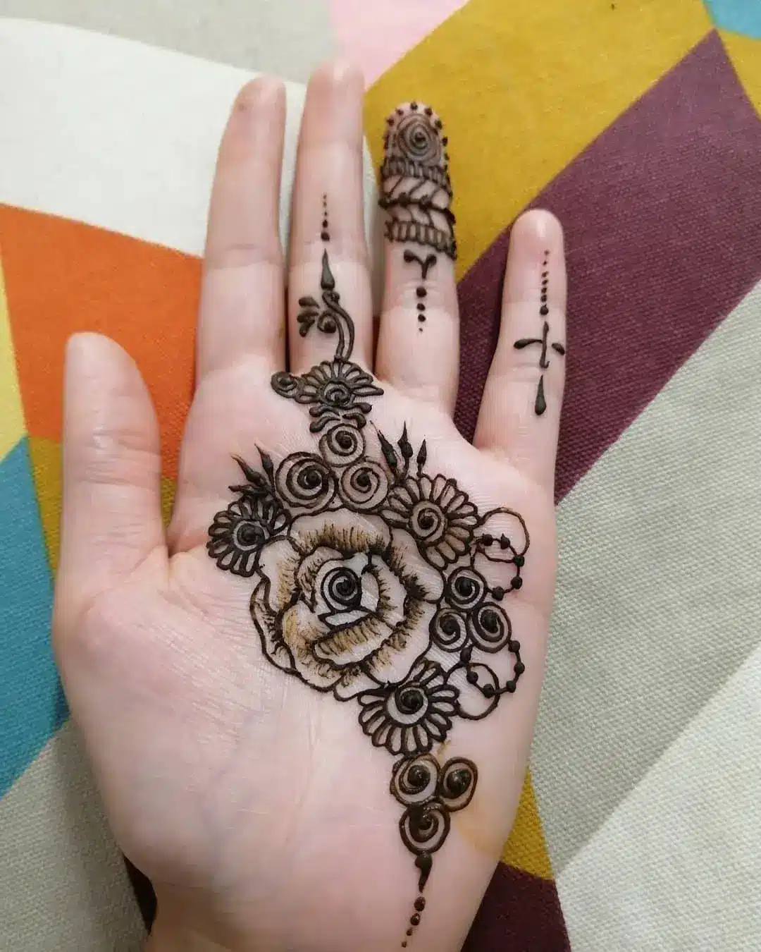 mehandi front hand design