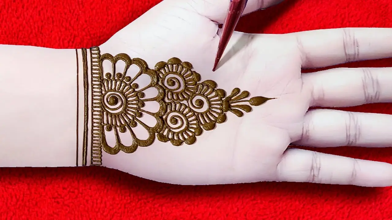 Stylish Front hand Mehndi Design