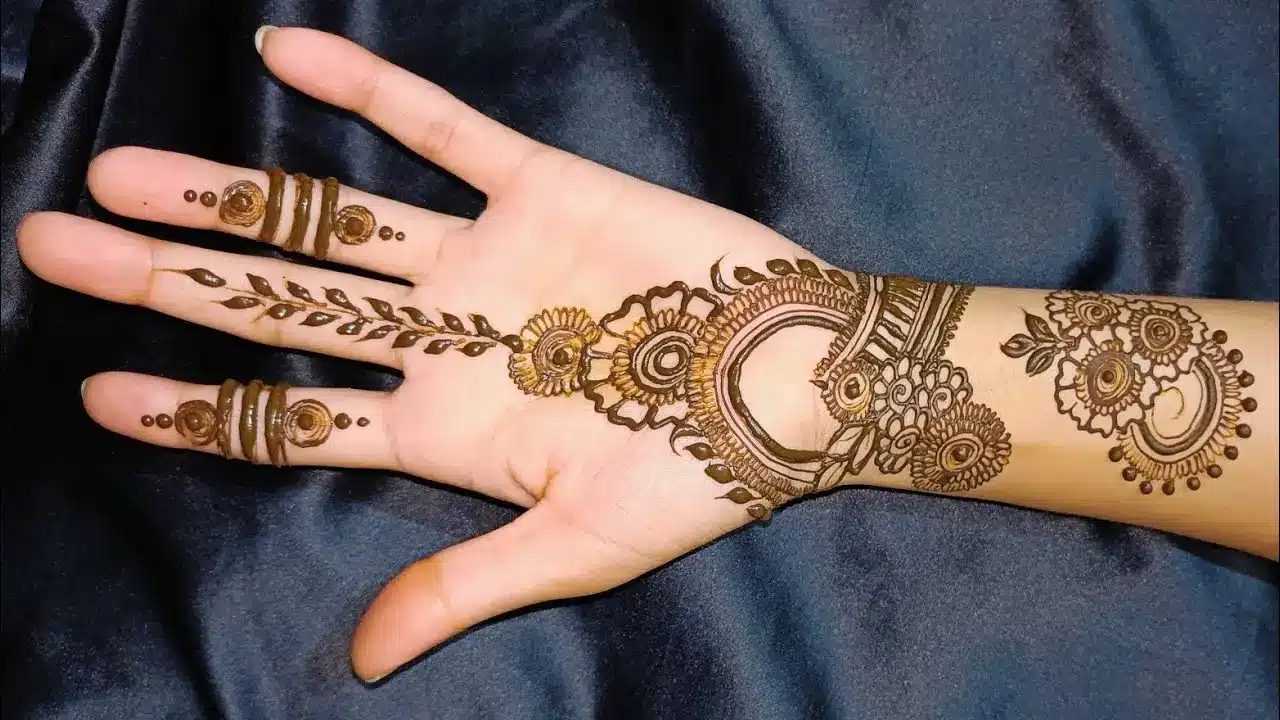 Mehendi Design Simple Front Hand