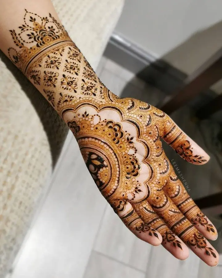 Front hand Flower Mehndi Design