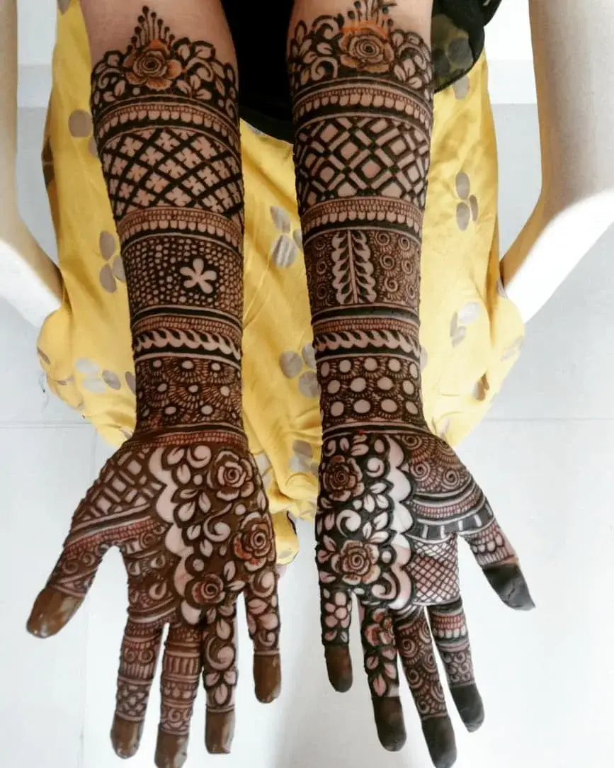 Front hand Bridal Mehndi Design