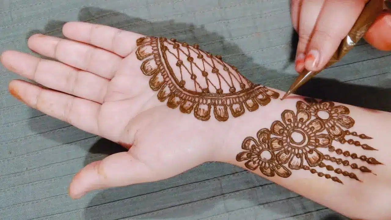 Front hand Arabic Mehndi Design