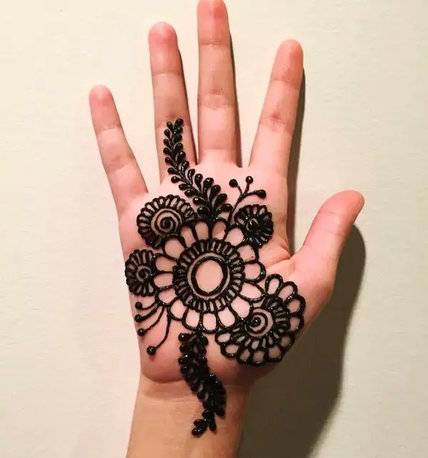 Stylish Front Hand Mehndi Design 