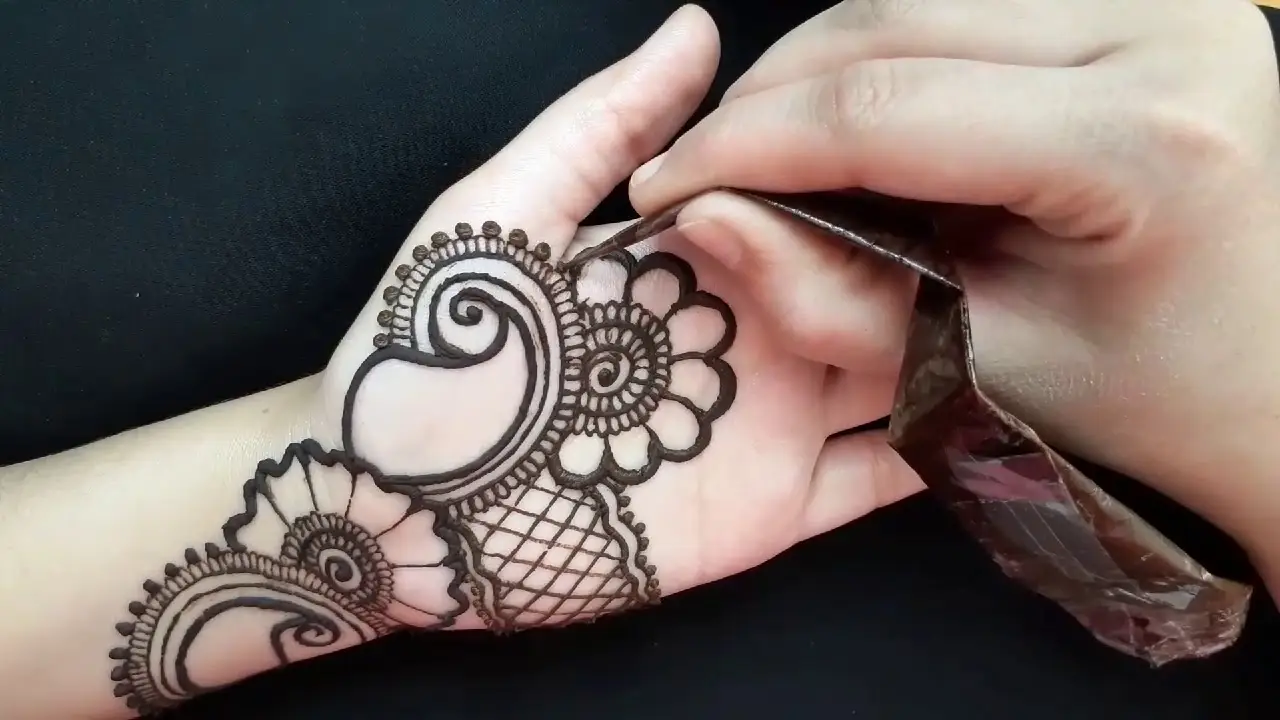 Front Full Hand Simple Mehndi Designs