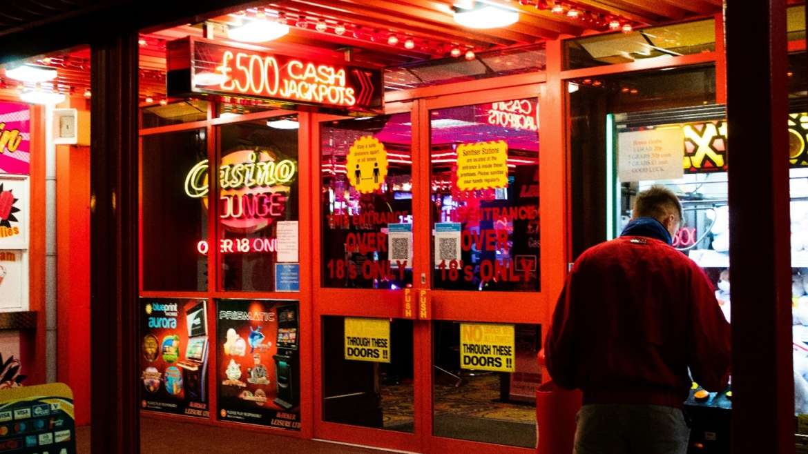 Red light Casino entrance