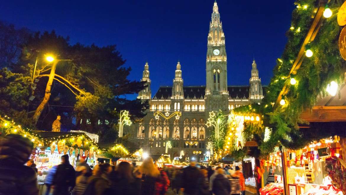 Vienna_s Winter Wonderland_ What To Bring to the City_s Famous Balls