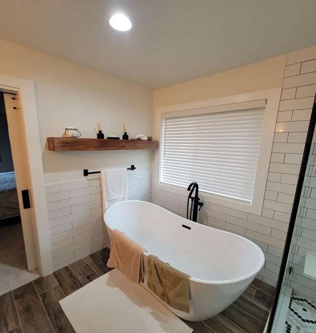 Bathroom with bathtub