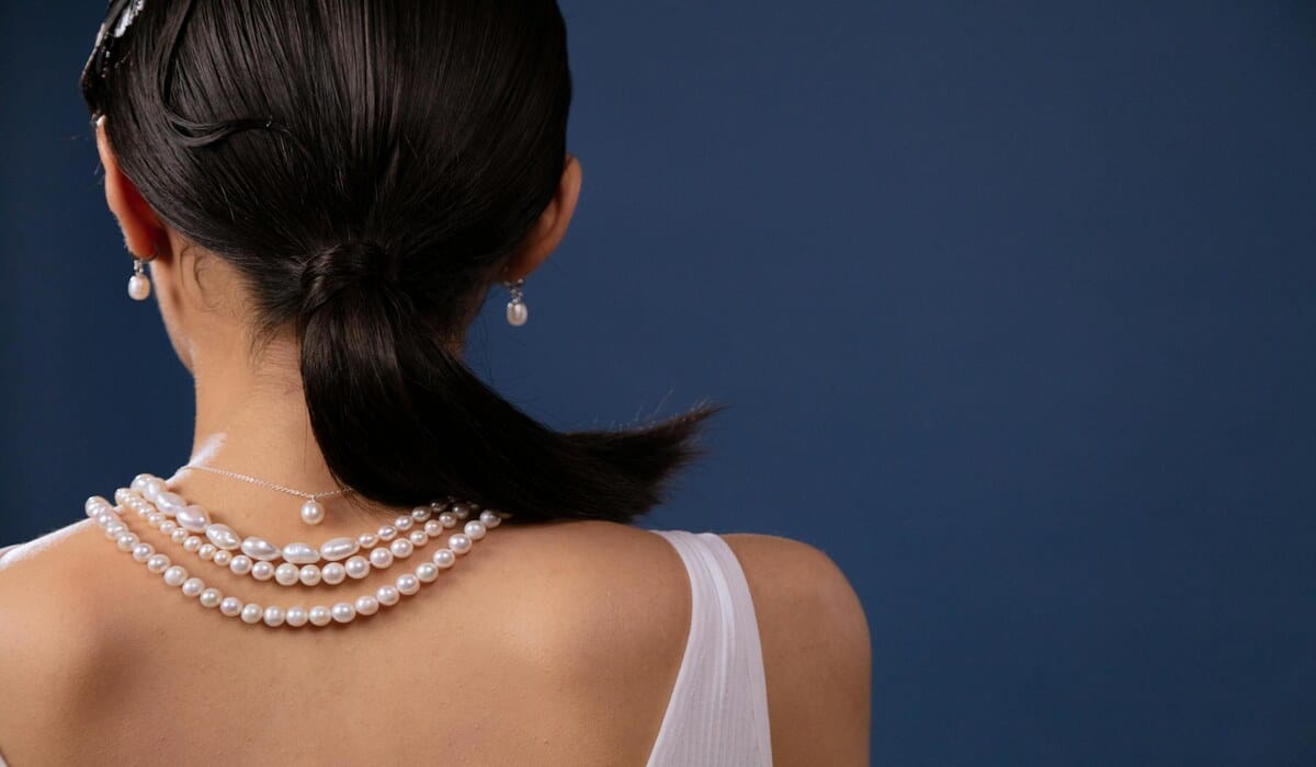 pearl necklace