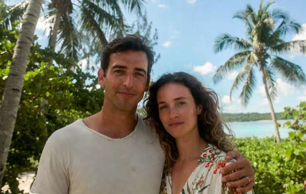 Couple traveling together